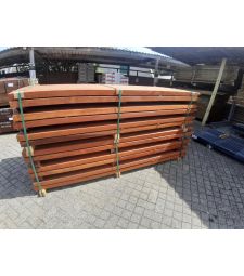 Hardhout paal Niove geschaafd 6x6x245 cm. AANBIEDING  Rondom glad geschaafd.